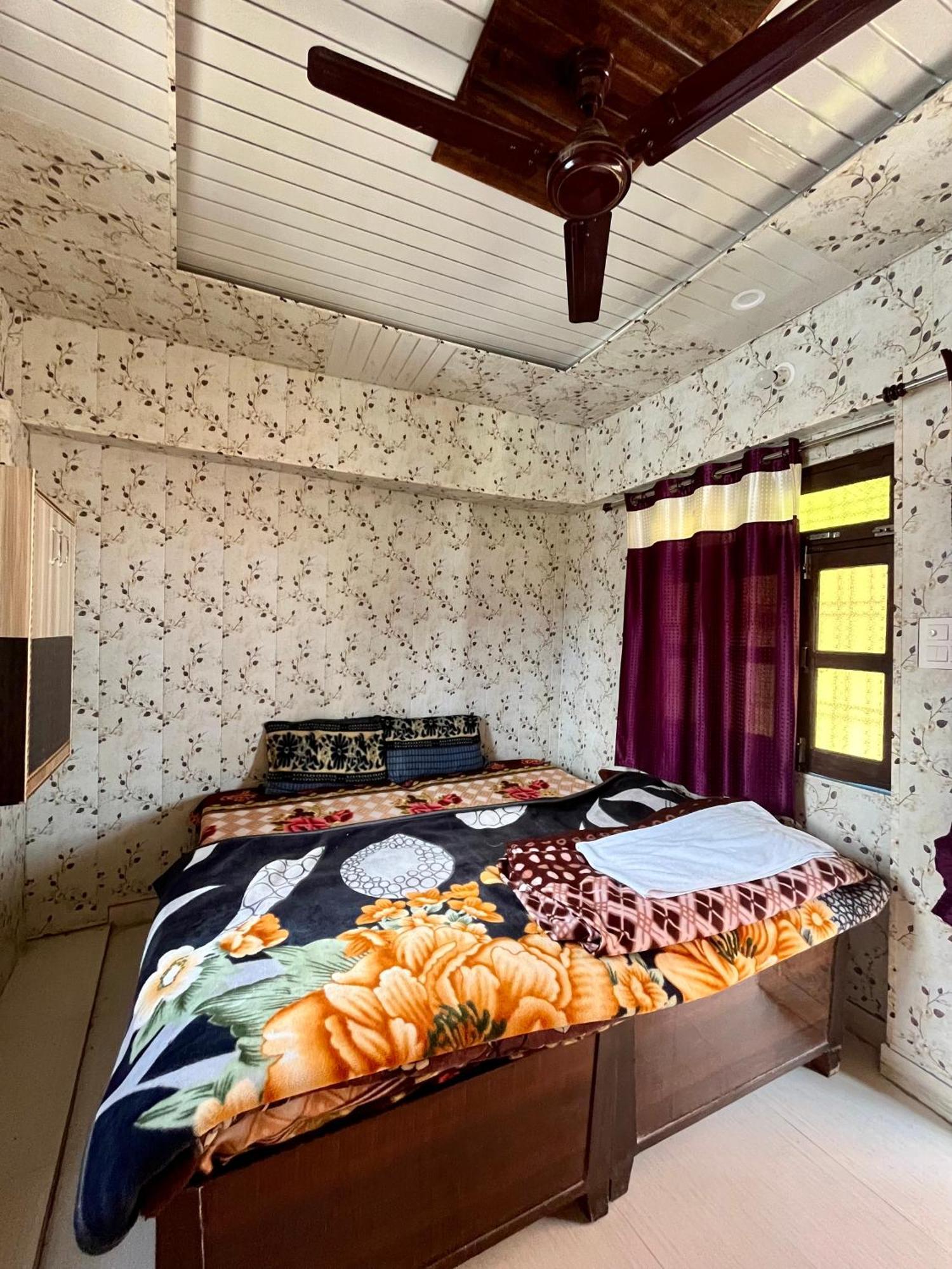Astha Guest House Gopeshwar Exterior foto